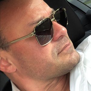 Meet your Posher, Camilo